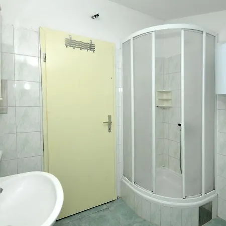 Okrug Donji 13732a Apartment *